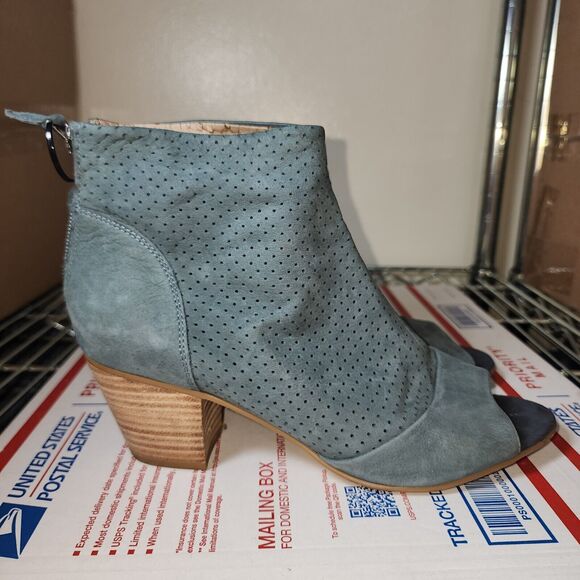 Franco Sarto Sandals Womens 8 Bohemian Blue Leather Peep Toe Heels - GOOD - Picture 4 of 11